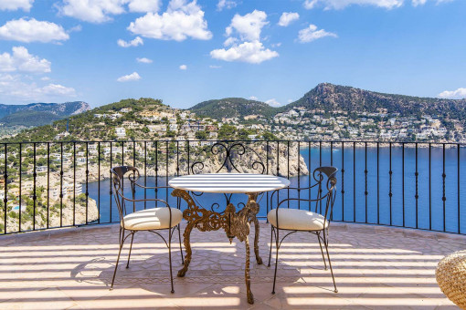 Exceptional villa with wonderful views on the La Mola promontory in Port Andratx