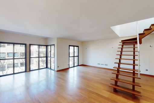 Bright apartment with covered balcony and private rooftop terrace on the Ramblas of Palma