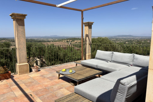 Large finca in Son Macia with spectacular views over Mallorca and a 56 sqm swimming pool