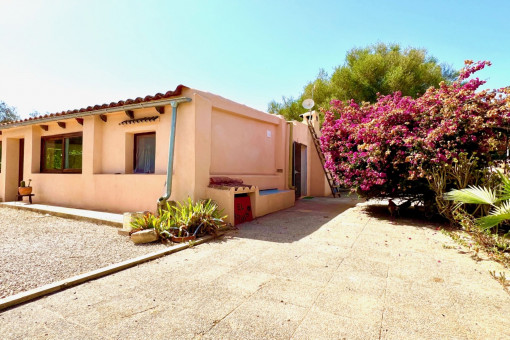 Lovely, refurbished finca close to Llucmajor