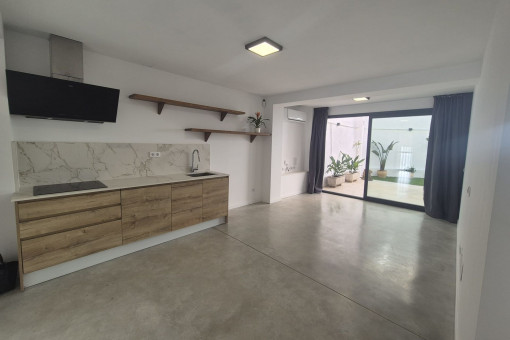 Newly renovated apartment in Santa Catalina with patio and pool, furnished or unfurnished