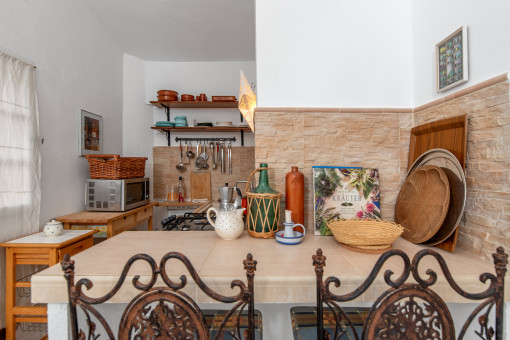 Breakfast bar