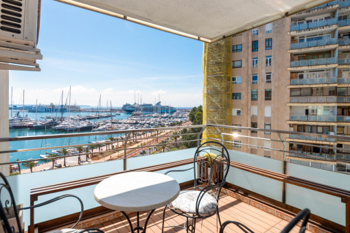 Apartment with the view of the harbour in Palma