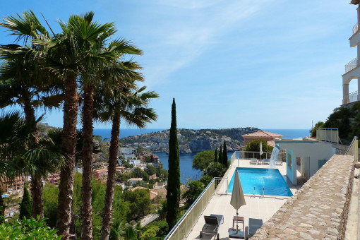 Stylish apartment with large terrace and stunning sea views in Andratx for rent– available from 01/06/25
