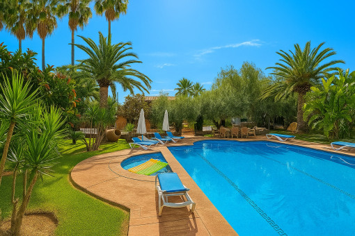 Well-kept finca near Alcúdia - vacation license, event house, paddle court and large swimming pool
