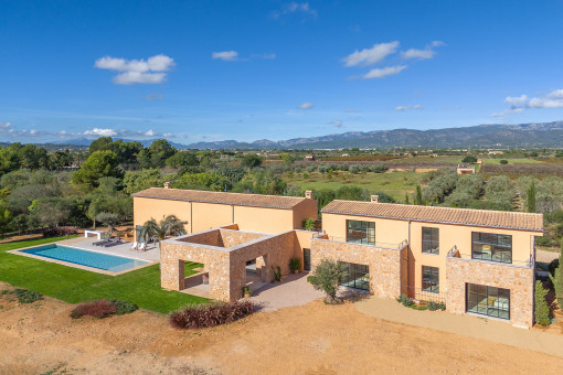 Mediterranean dream home with pool and garage near Santa Maria