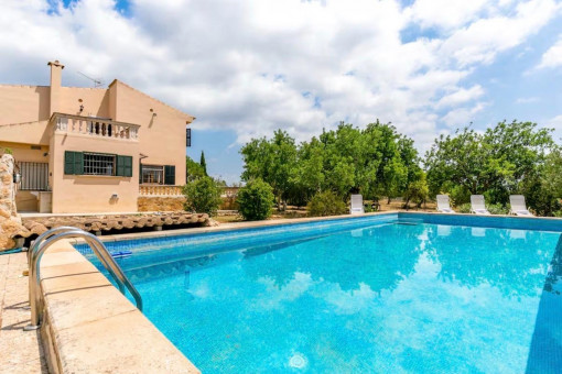 Finca in Llucmajor with vacation rental license